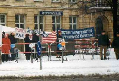 vor dem Bayerischen Hof!